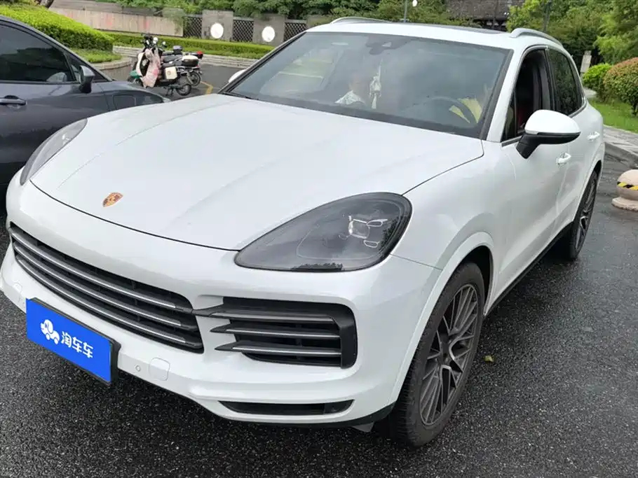 PORSCHE CAYENNE 2019