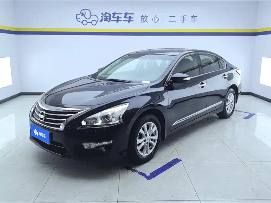NISSAN TEANA 2013
