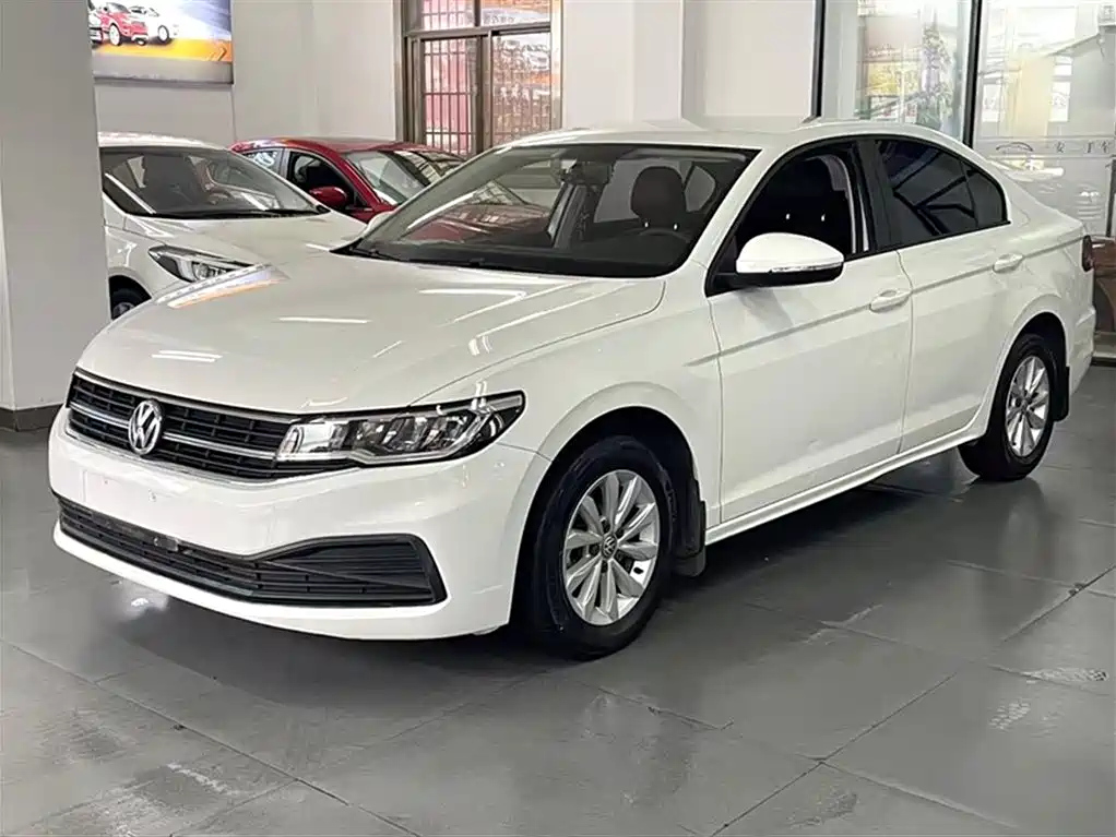 VOLKSWAGEN BORA 2019