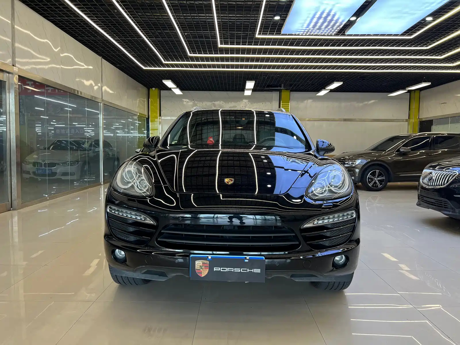 PORSCHE CAYENNE 2011