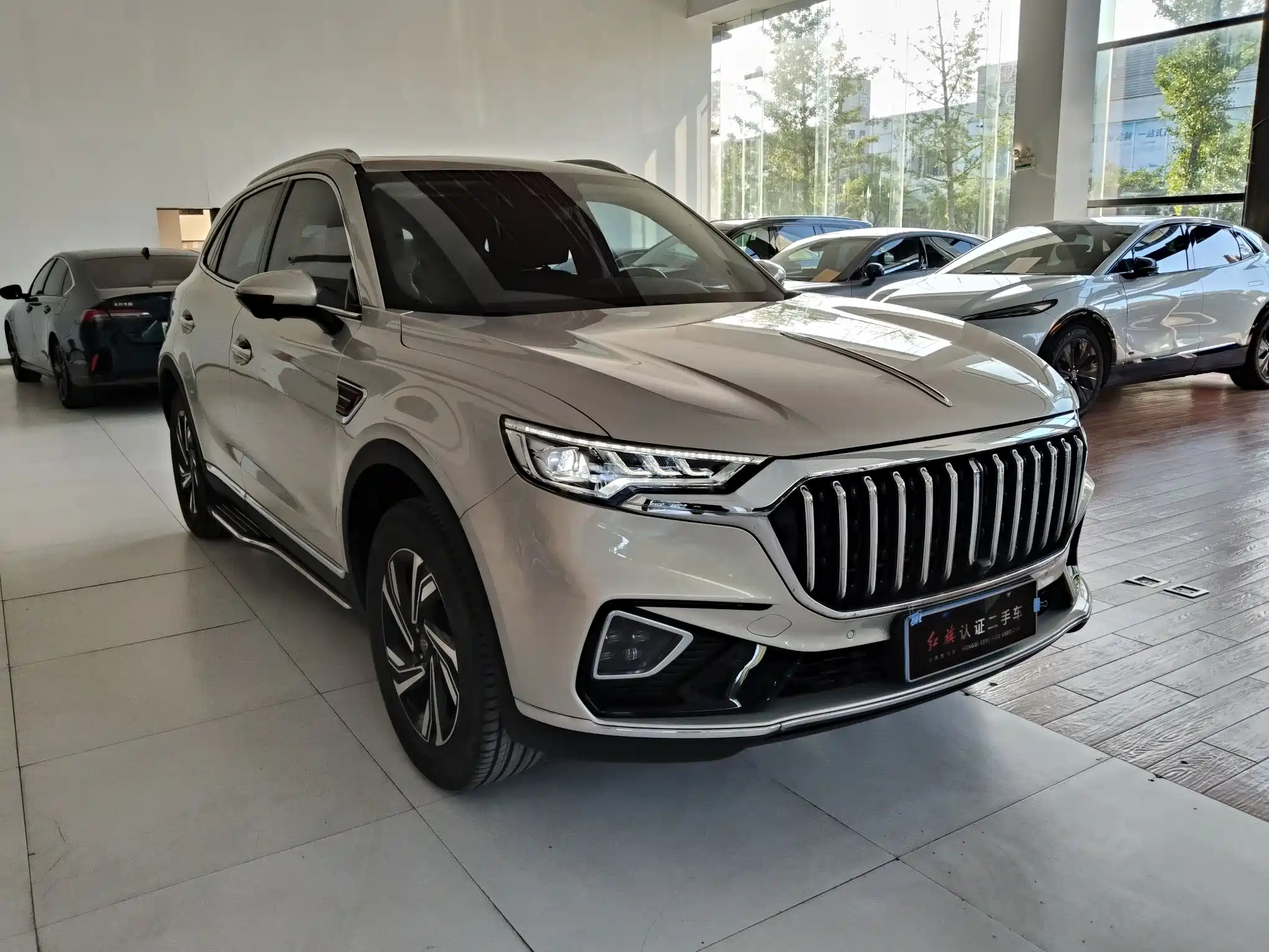 HONGQI HS5 2022