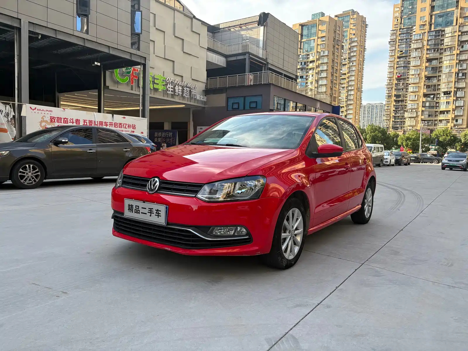 VOLKSWAGEN POLO 2016