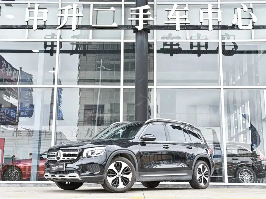 MERCEDES BENZ GLB 2023