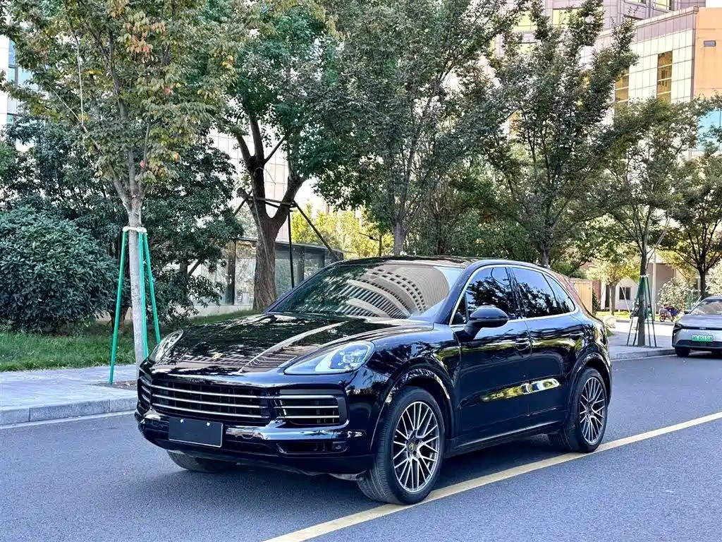 PORSCHE CAYENNE 2019