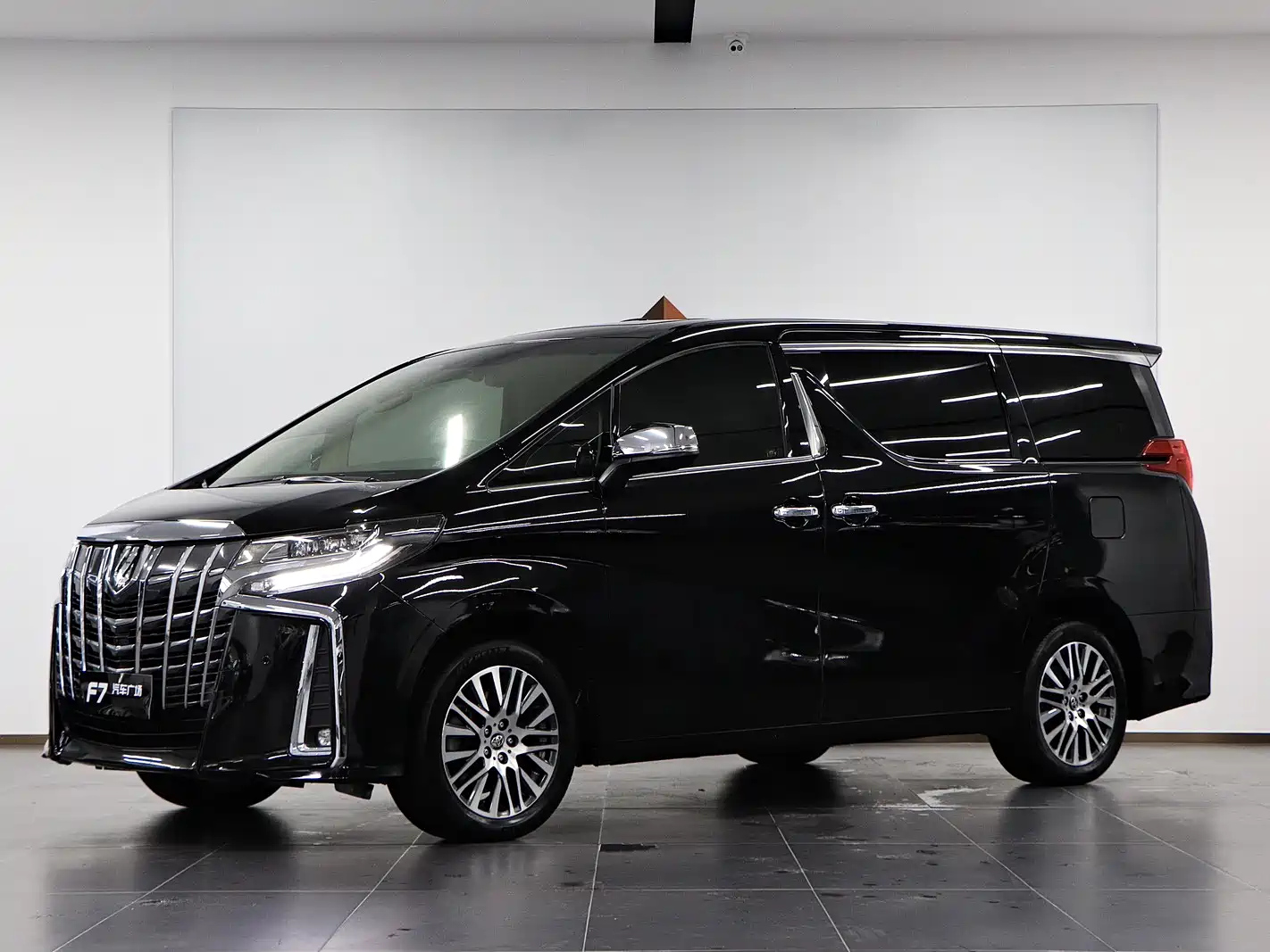 TOYOTA ALPHARD 2018