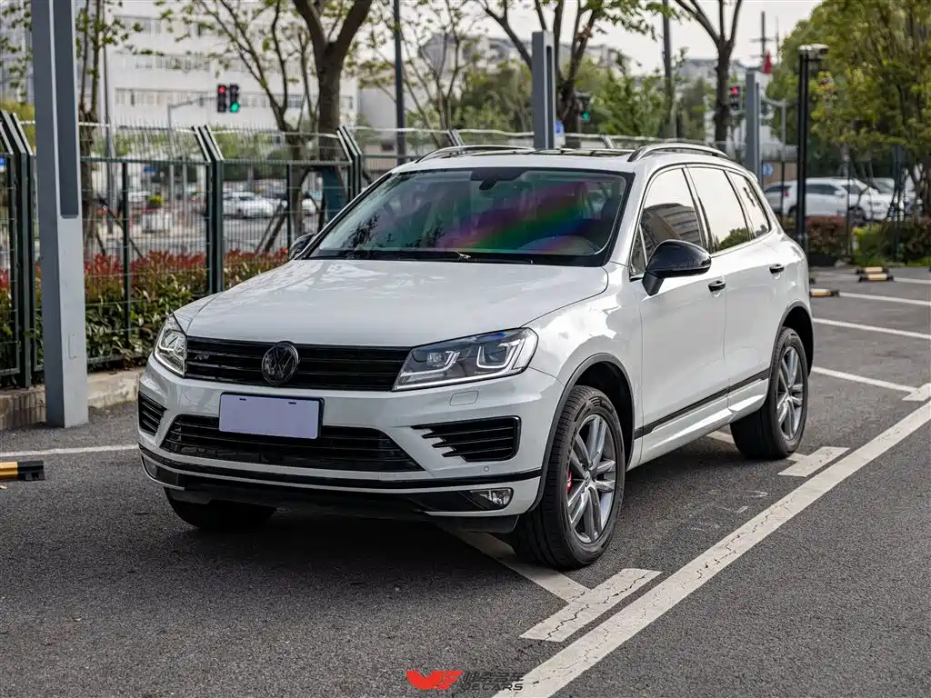 VOLKSWAGEN TOUAREG 2017