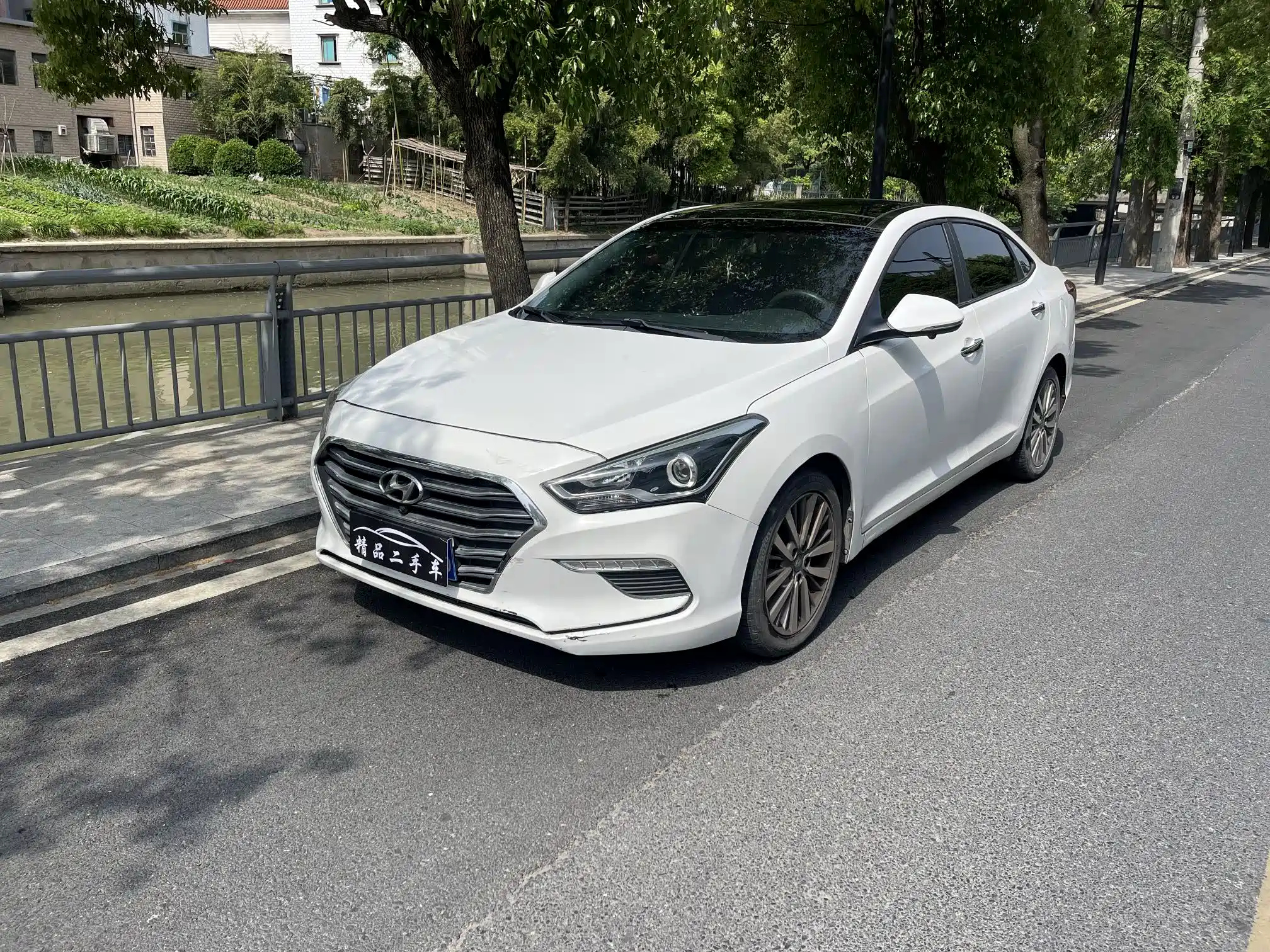 HYUNDAI MISTRA 2017