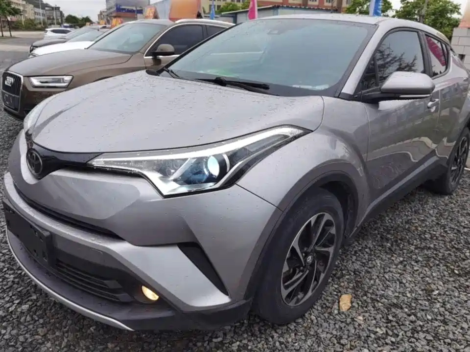 TOYOTA IZOA 2018
