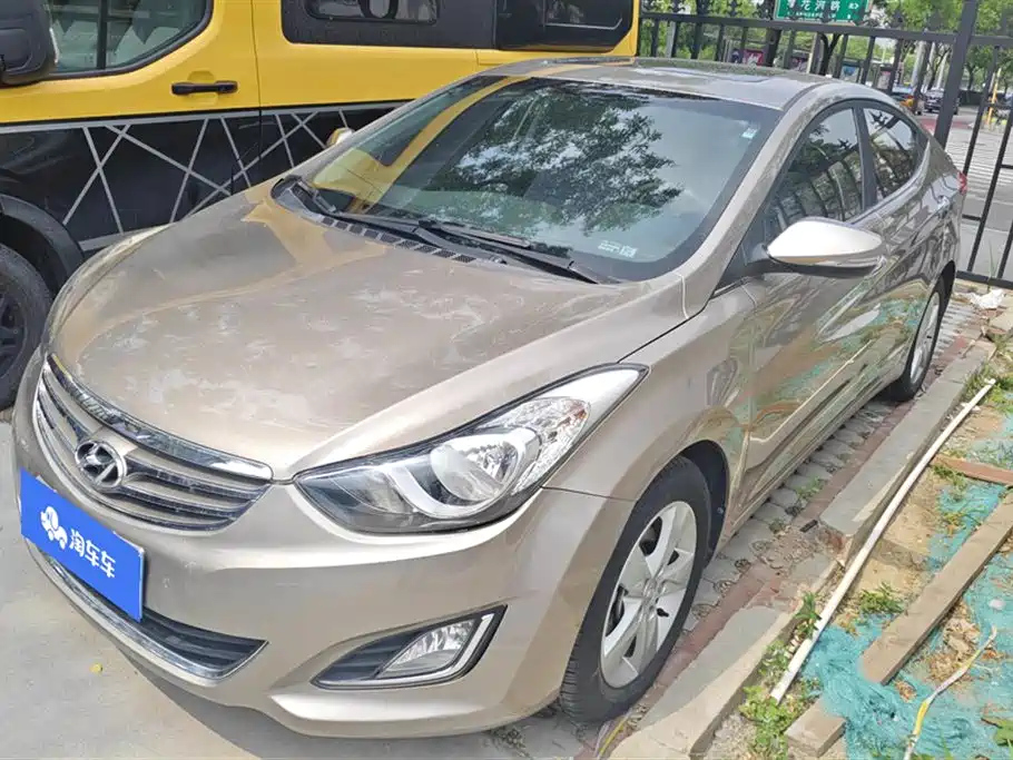 HYUNDAI ELANTRA 2012