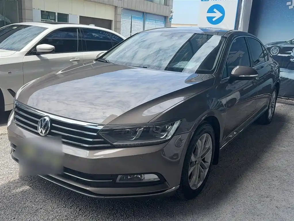VOLKSWAGEN MAGOTAN 2018