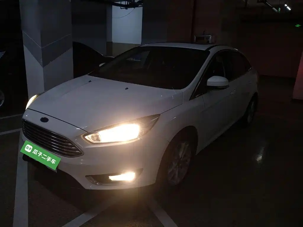 FORD FOCUS 2015