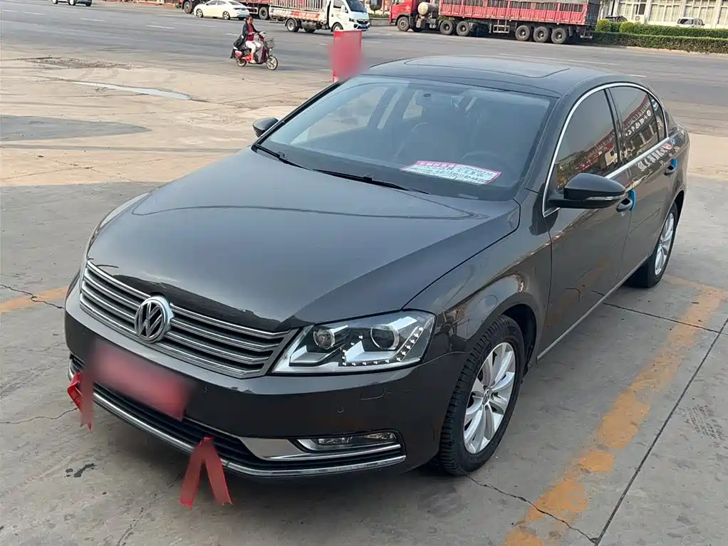 VOLKSWAGEN MAGOTAN 2015
