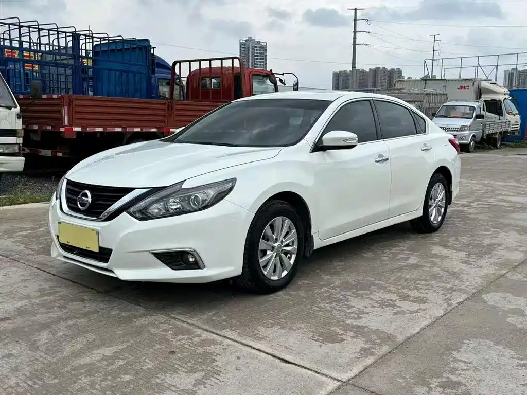 NISSAN TEANA 2018