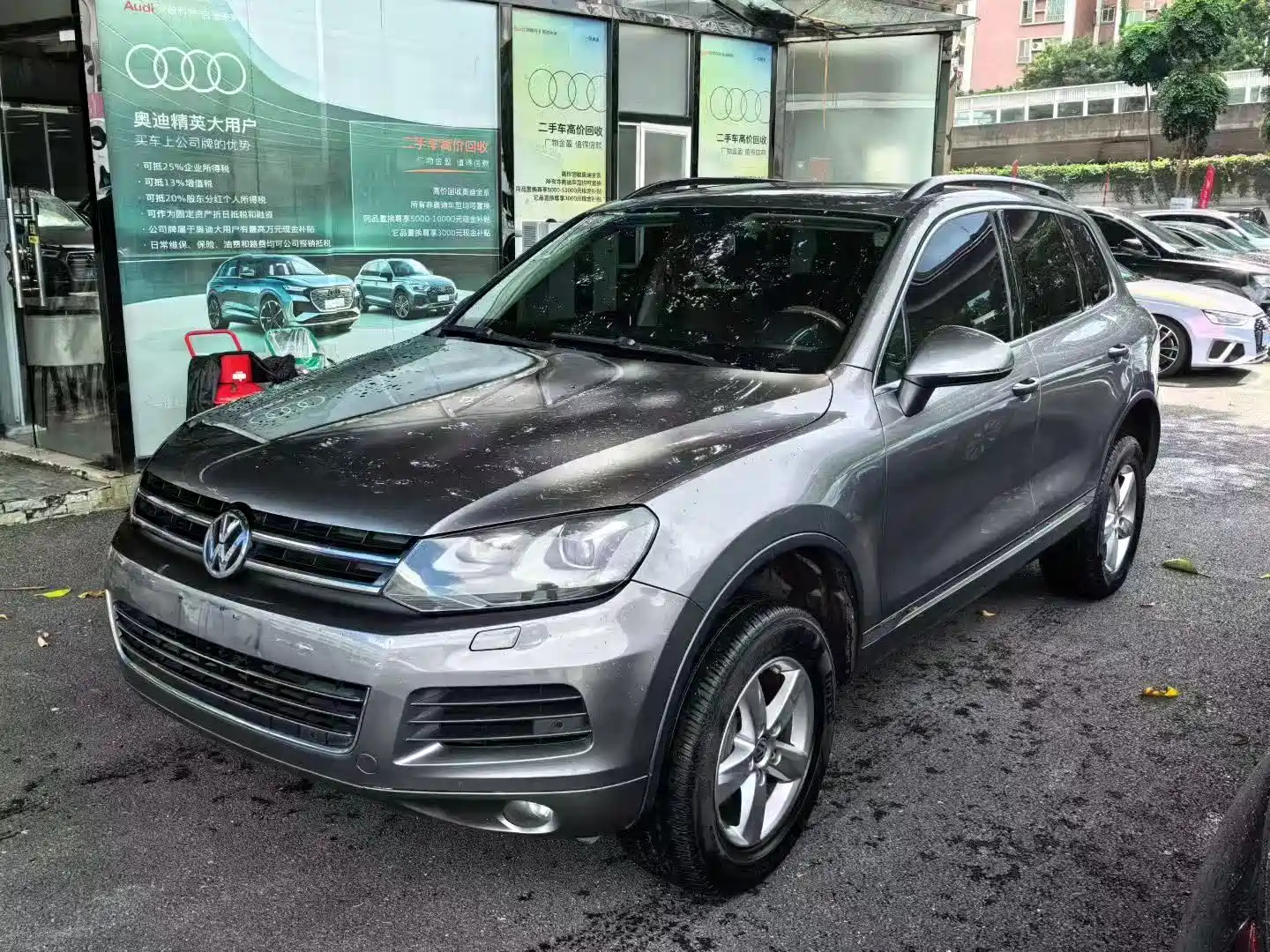 VOLKSWAGEN TOUAREG 2011