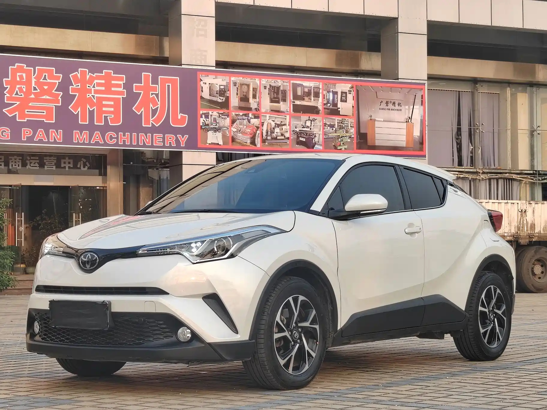 TOYOTA C-HR 2018