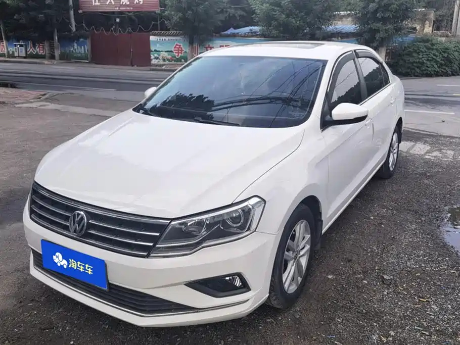VOLKSWAGEN JETTA 2017