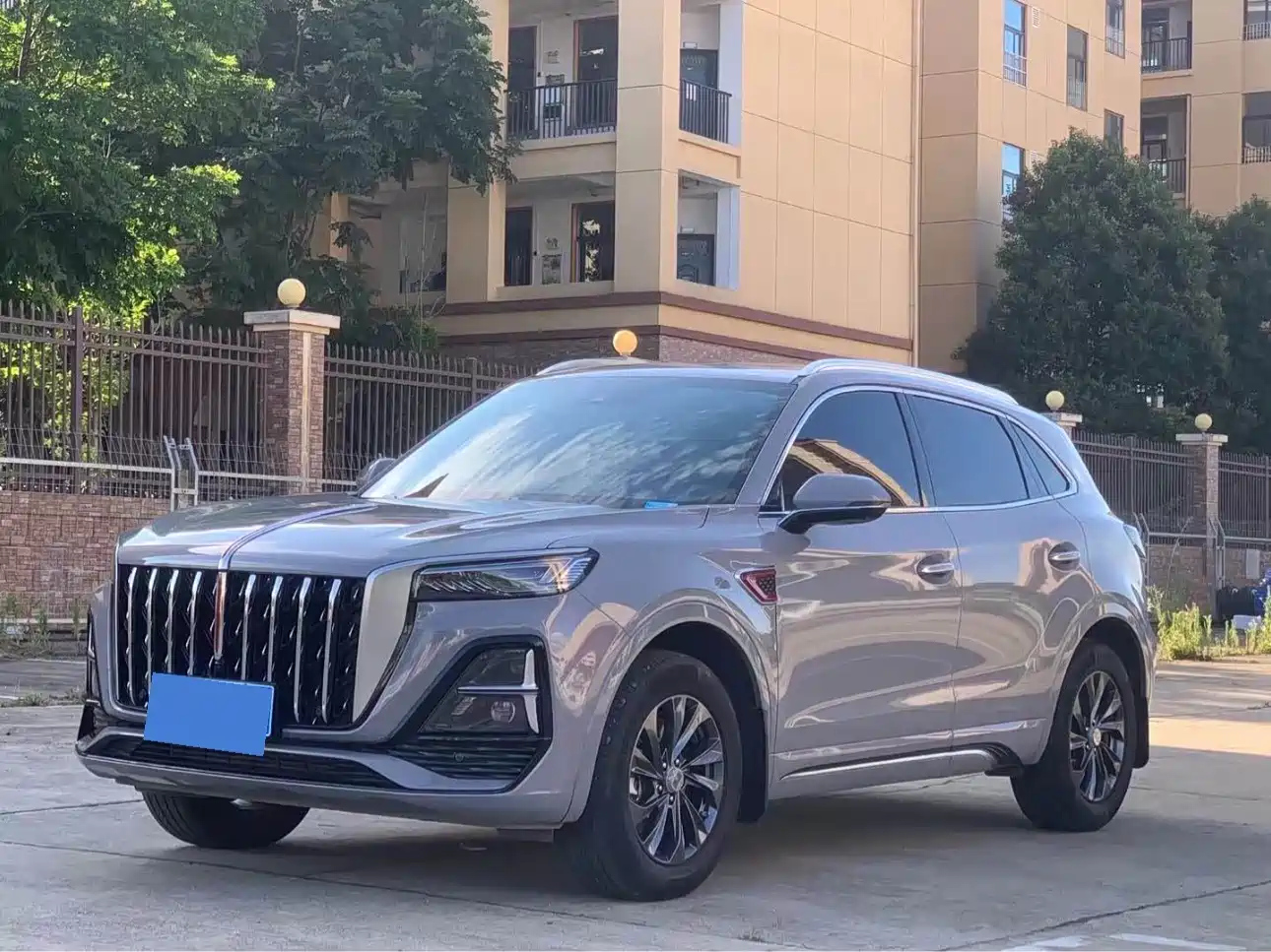 HONGQI HS5 2023
