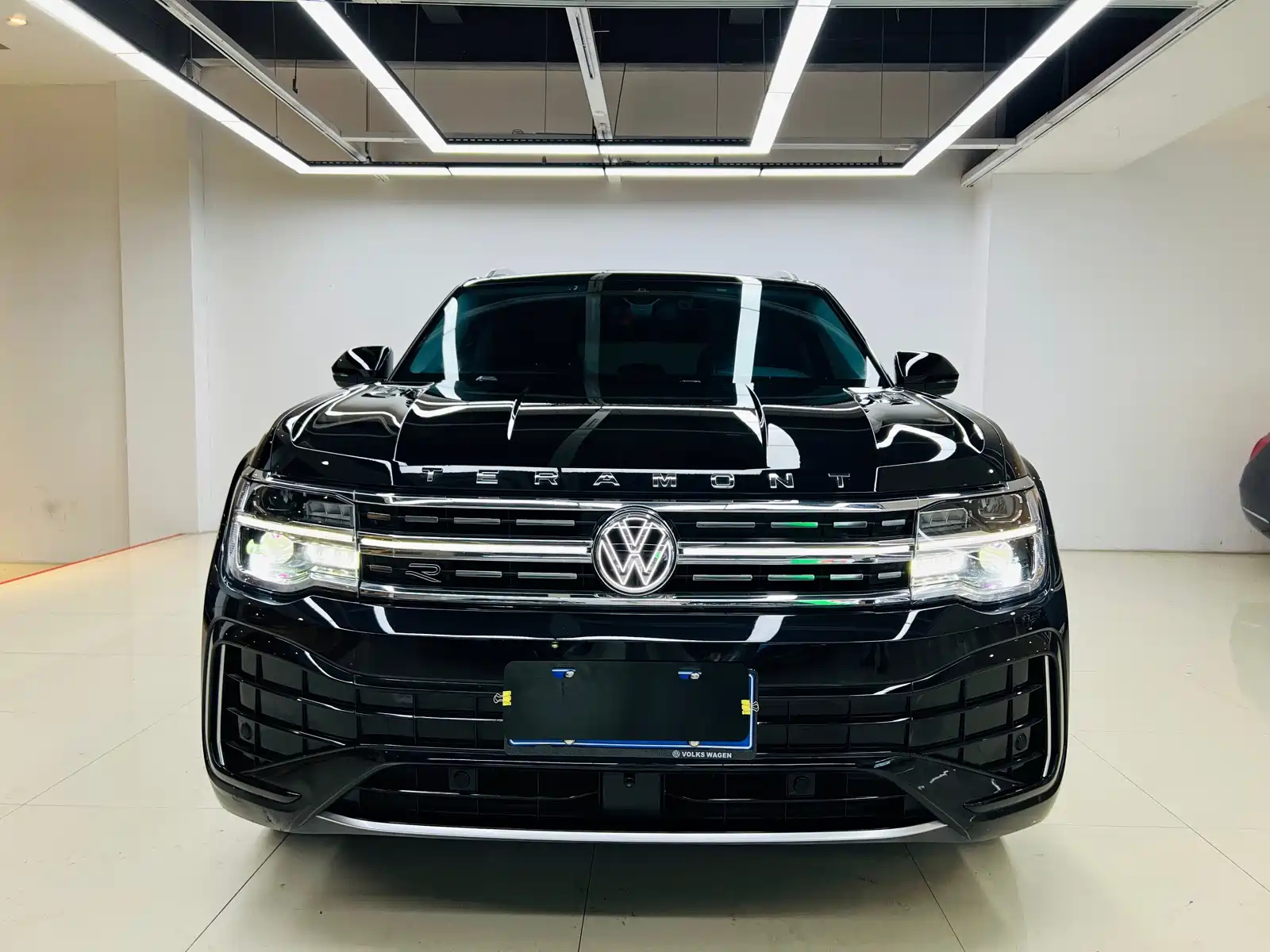 VOLKSWAGEN TOURAN 2023
