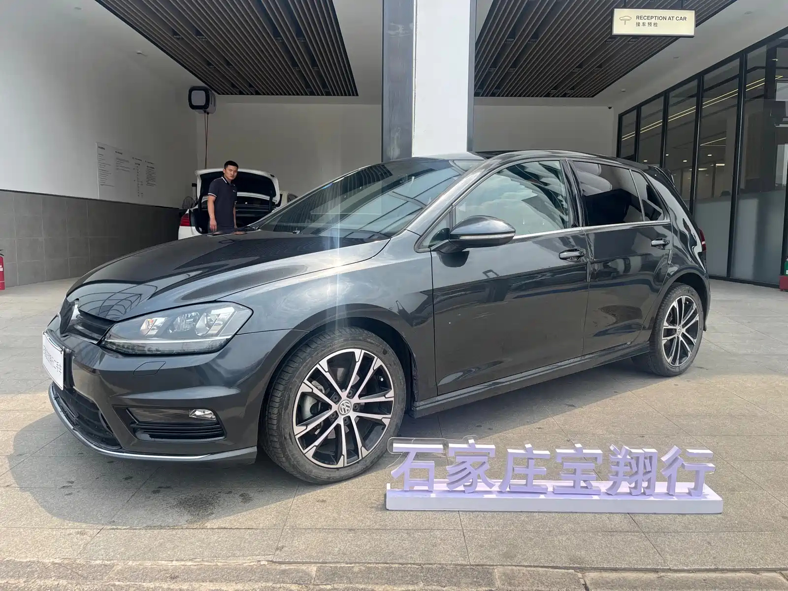 VOLKSWAGEN GOLF 2016