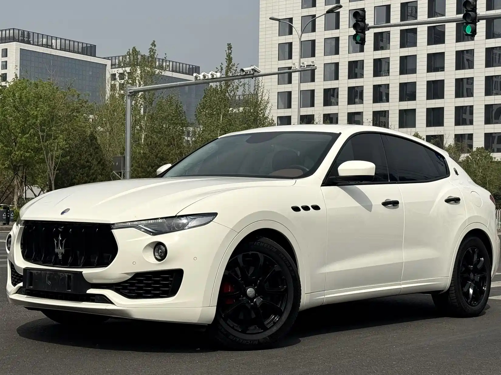 MASERATI LEVANTE 2016