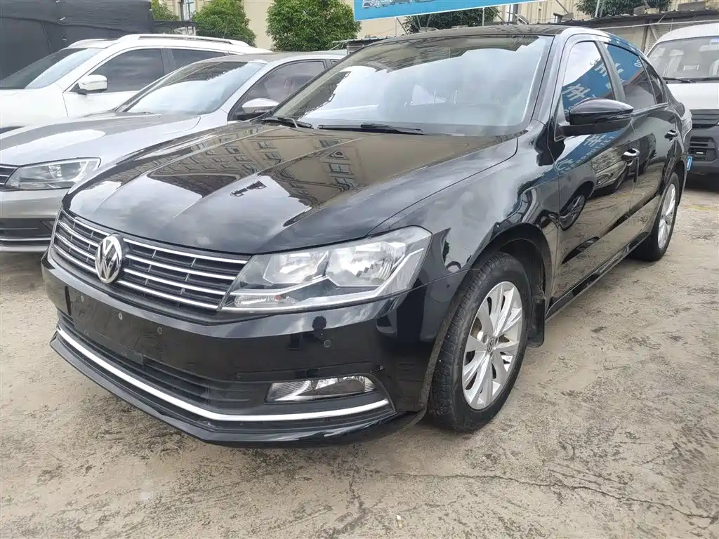 VOLKSWAGEN LAVIDA 2017