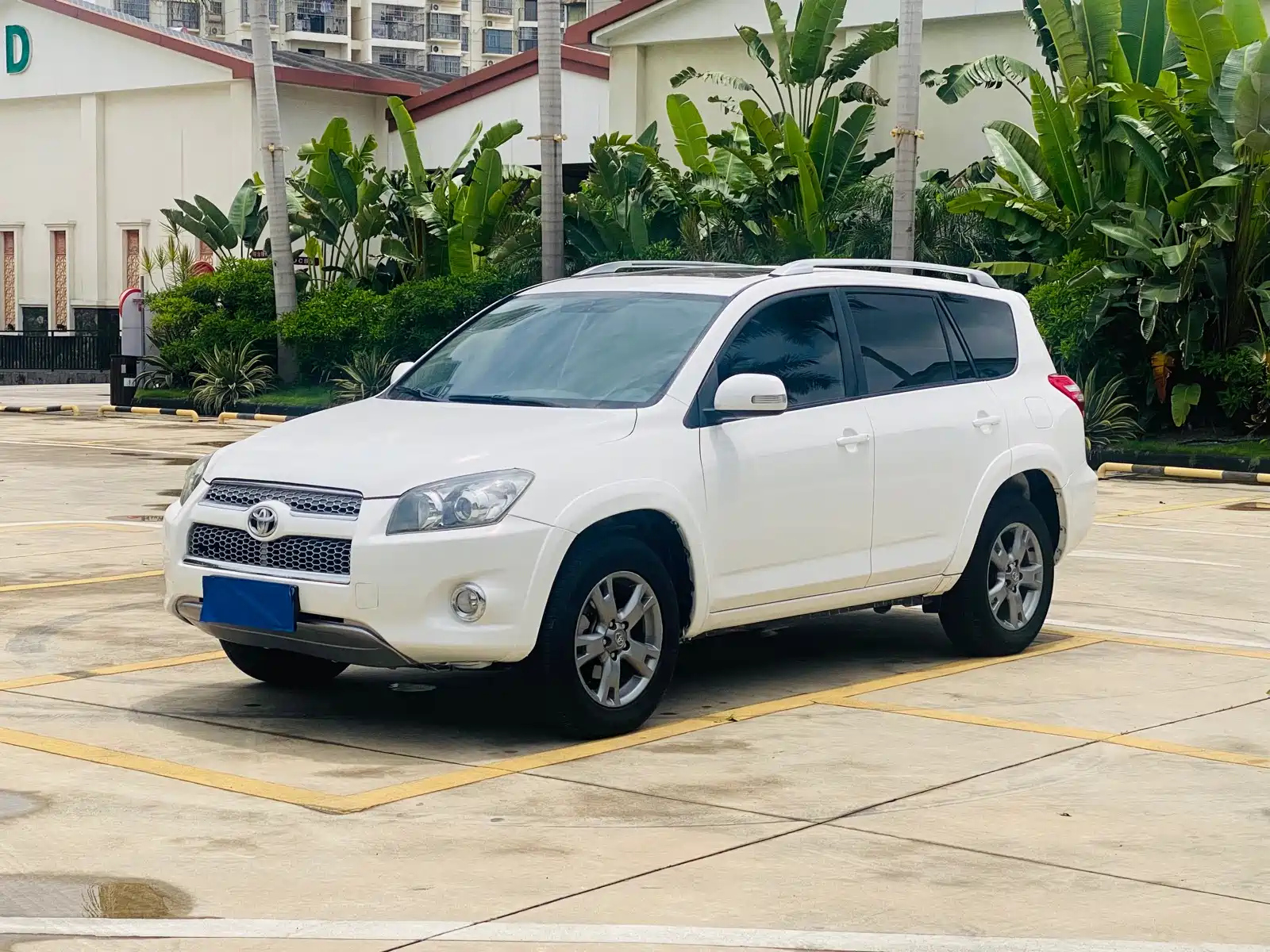 TOYOTA RAV4 RONGFANG 2012