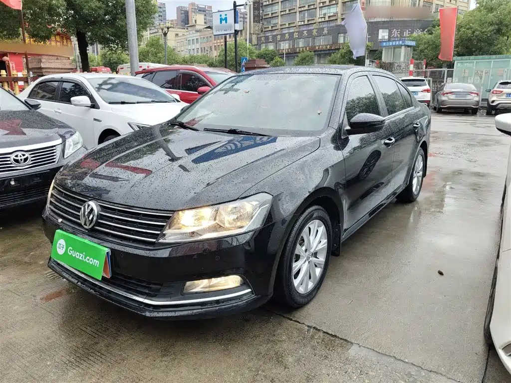 VOLKSWAGEN LAVIDA 2017