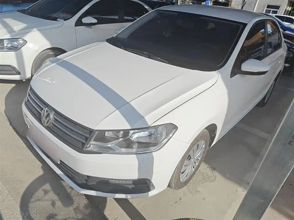 VOLKSWAGEN SANTANA 2021