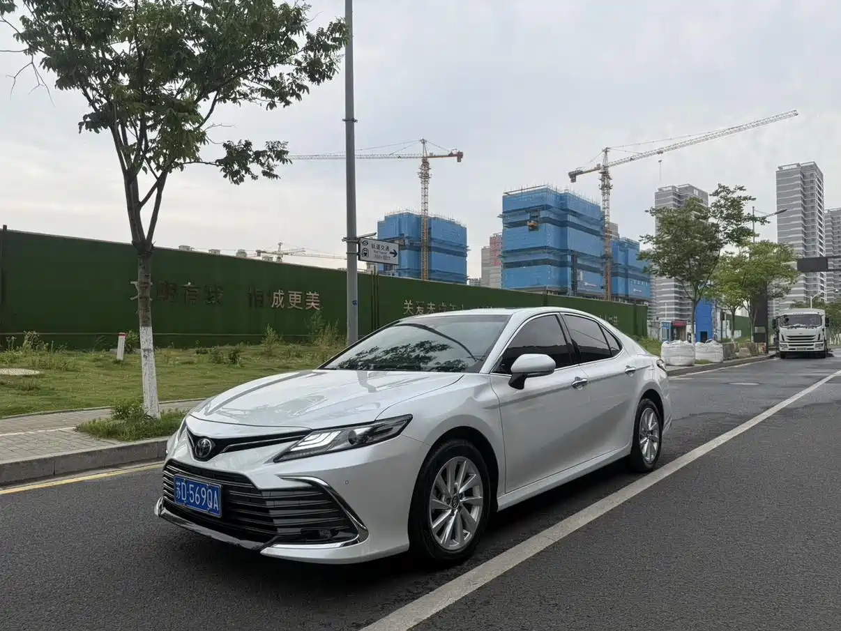 TOYOTA CAMRY 2021