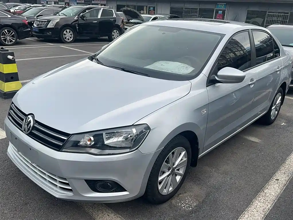 VOLKSWAGEN JETTA 2015