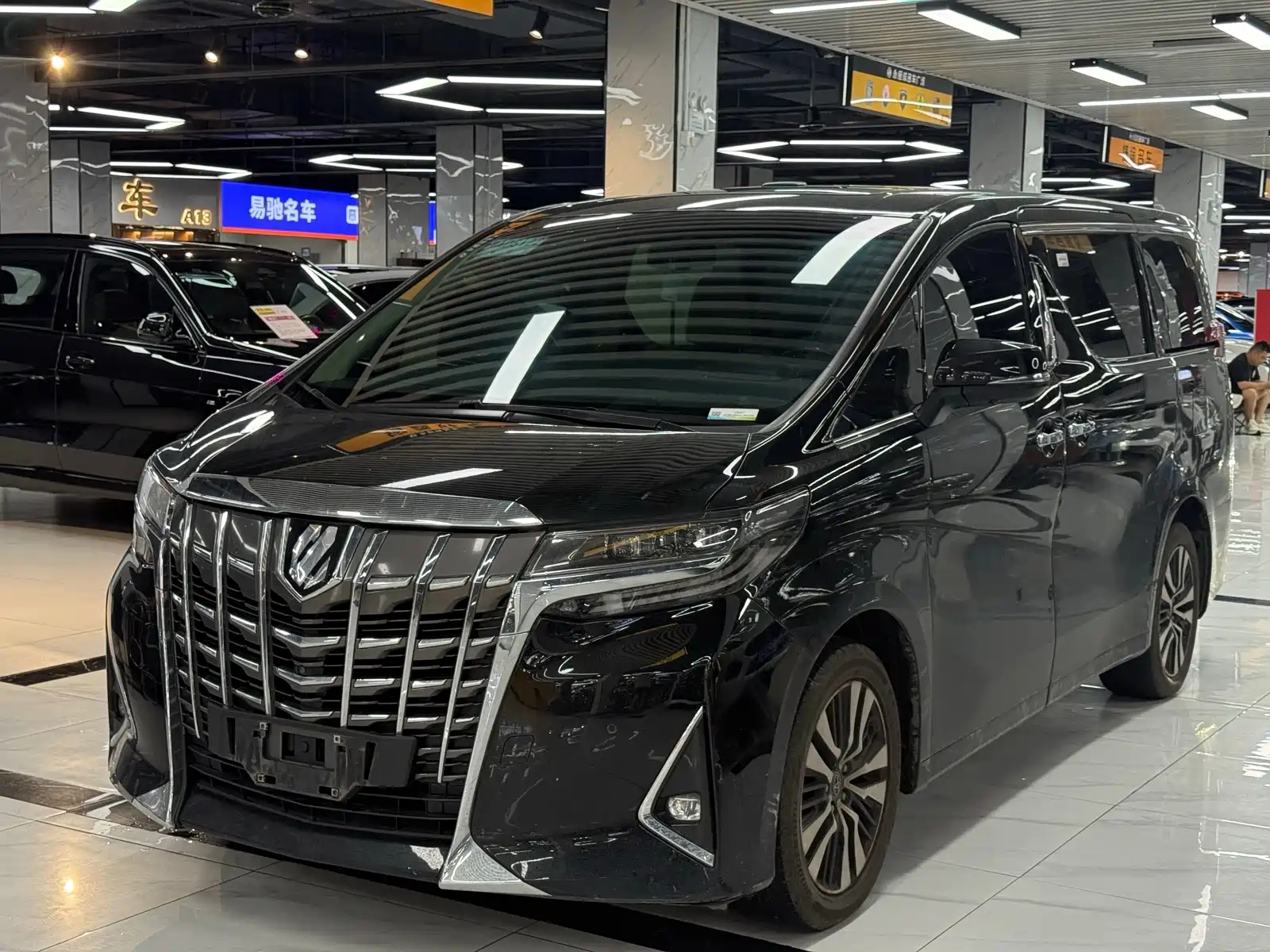 TOYOTA ALPHARD 2018