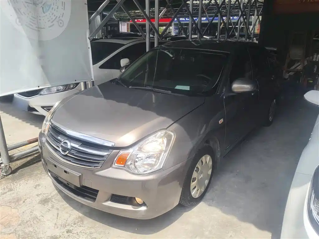 NISSAN SYLPHY 2018