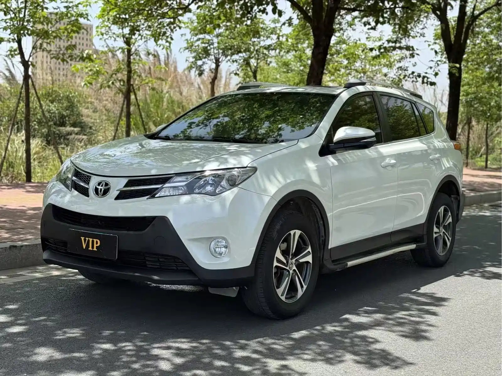 TOYOTA RAV4 RONGFANG 2015