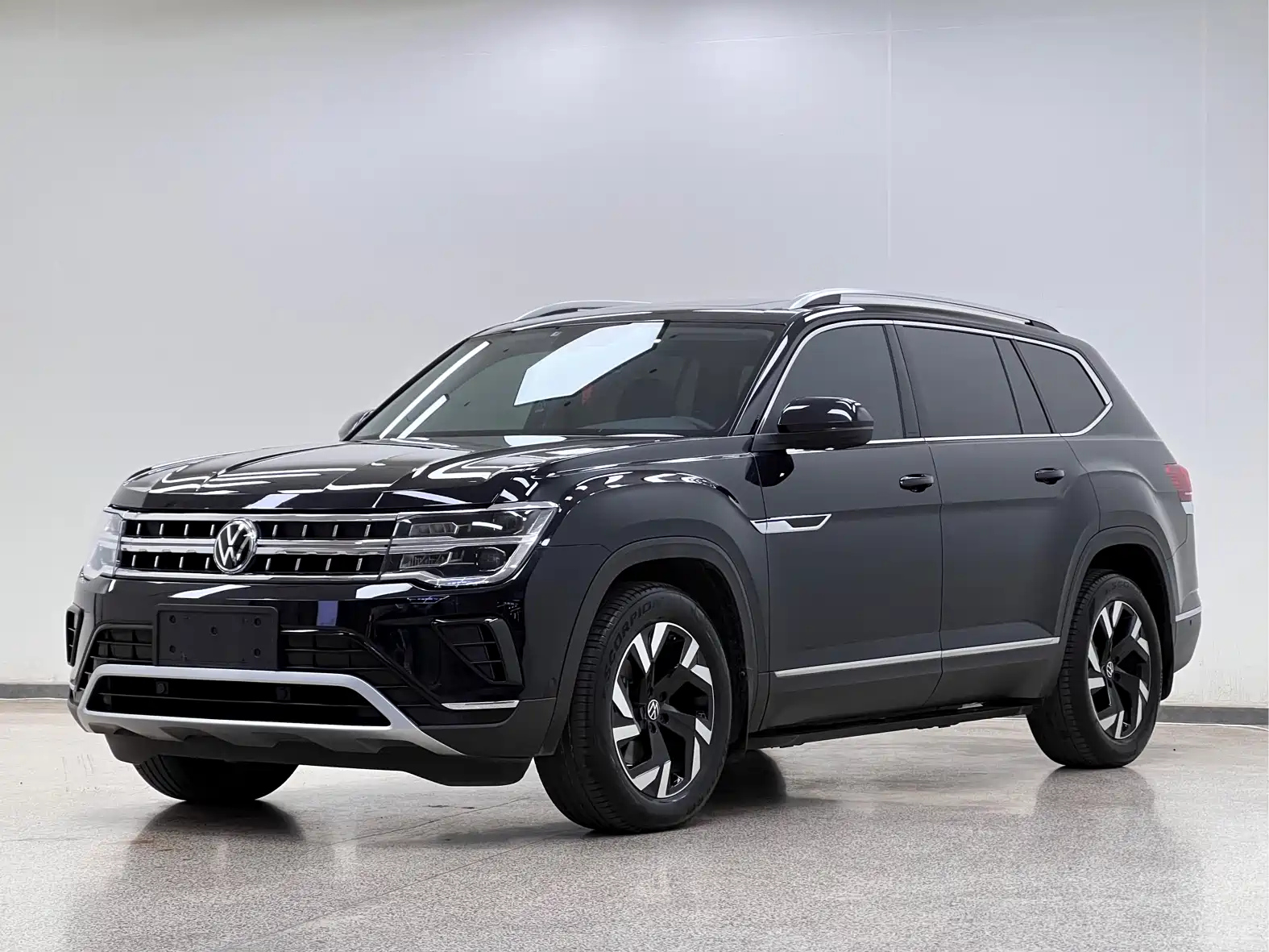 VOLKSWAGEN TOURAN 2021