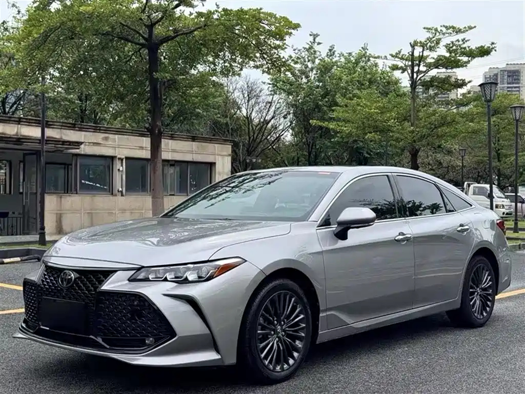 TOYOTA AVALON 2019