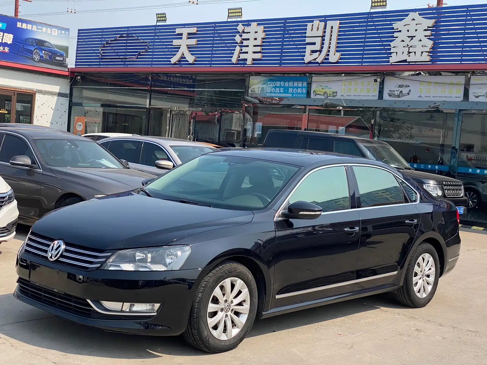 VOLKSWAGEN PASSAT 2011