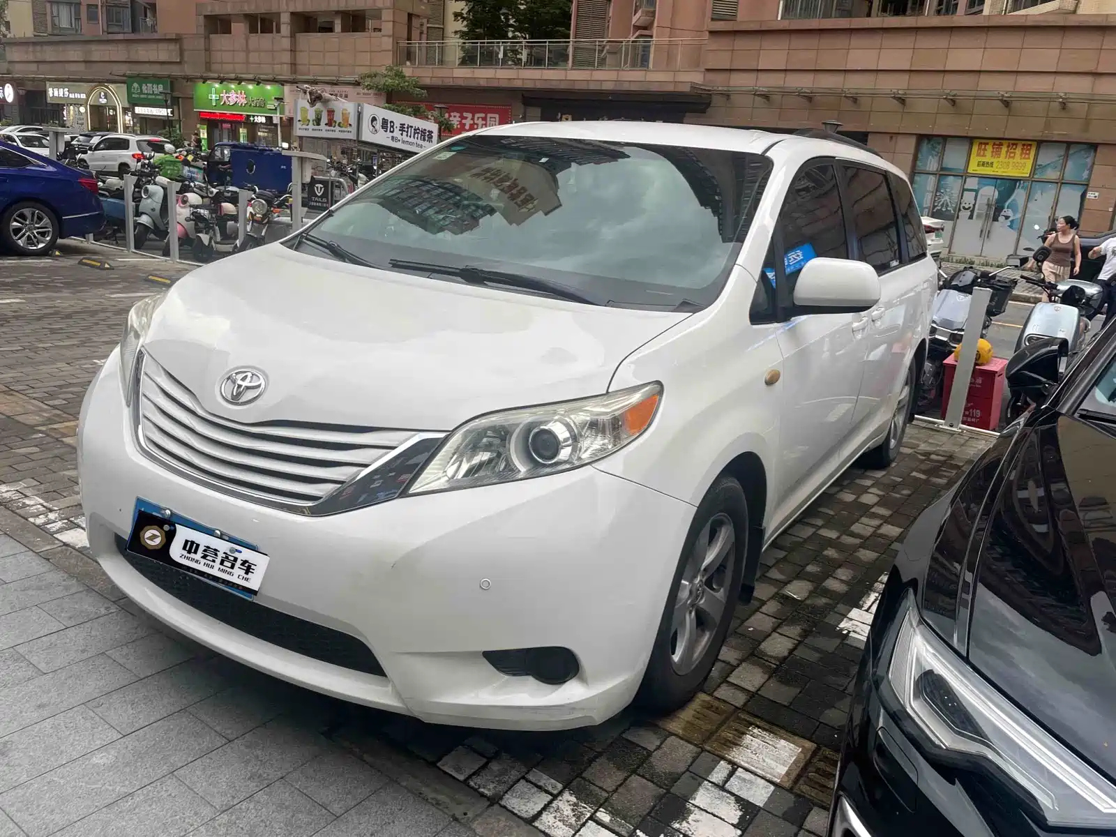 TOYOTA SIENNA 2015