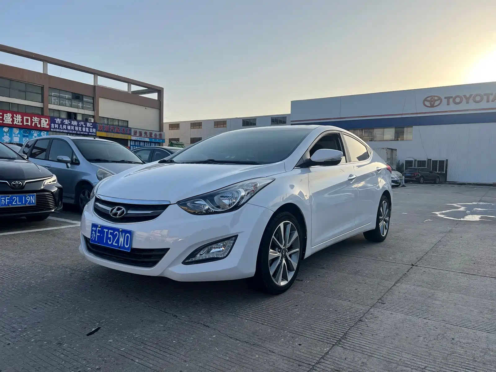 HYUNDAI ELANTRA 2015