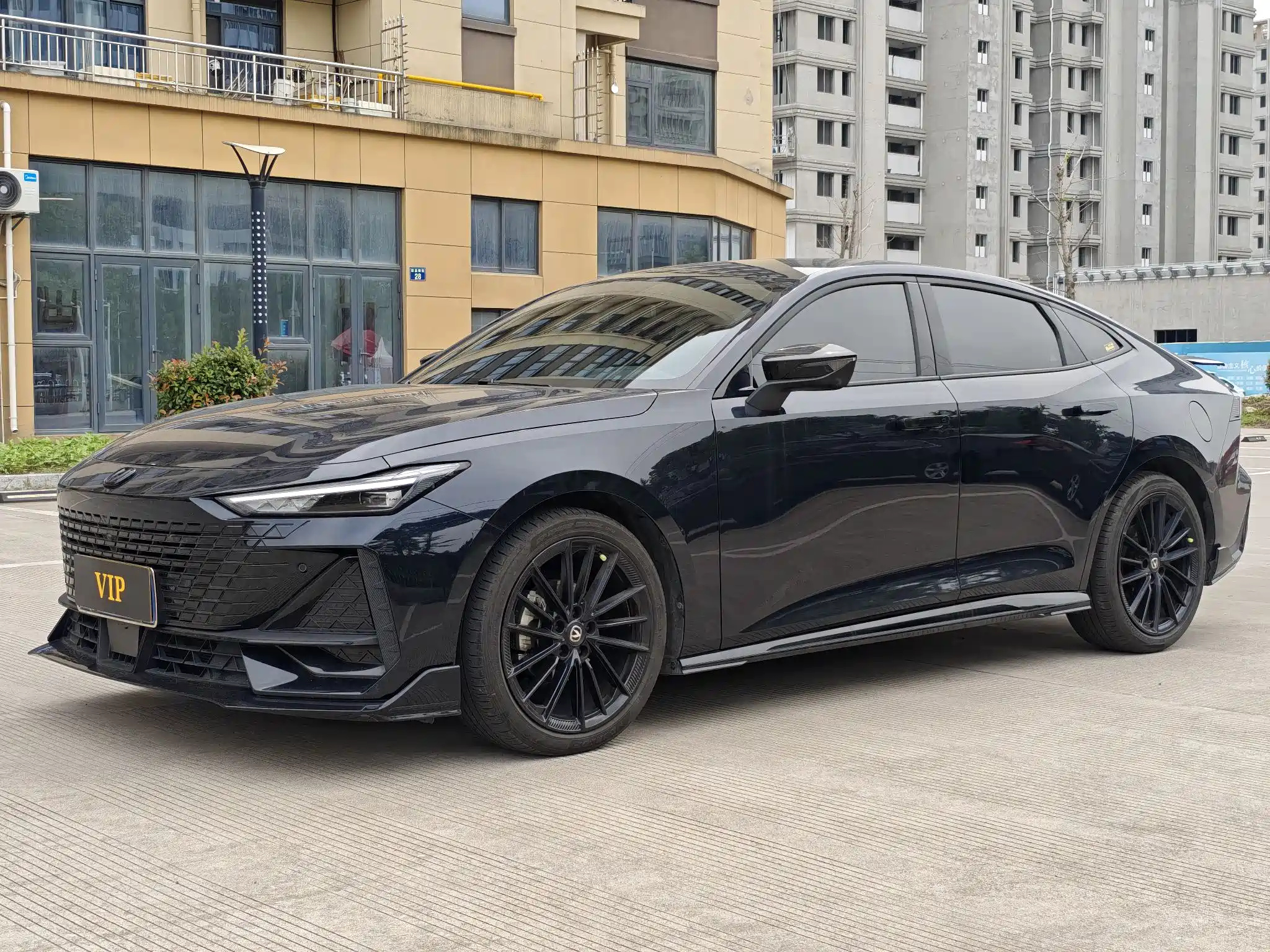 CHANGAN UNI-V