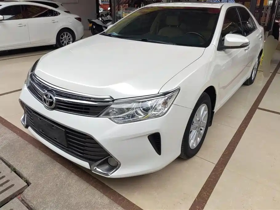 TOYOTA CAMRY 2015