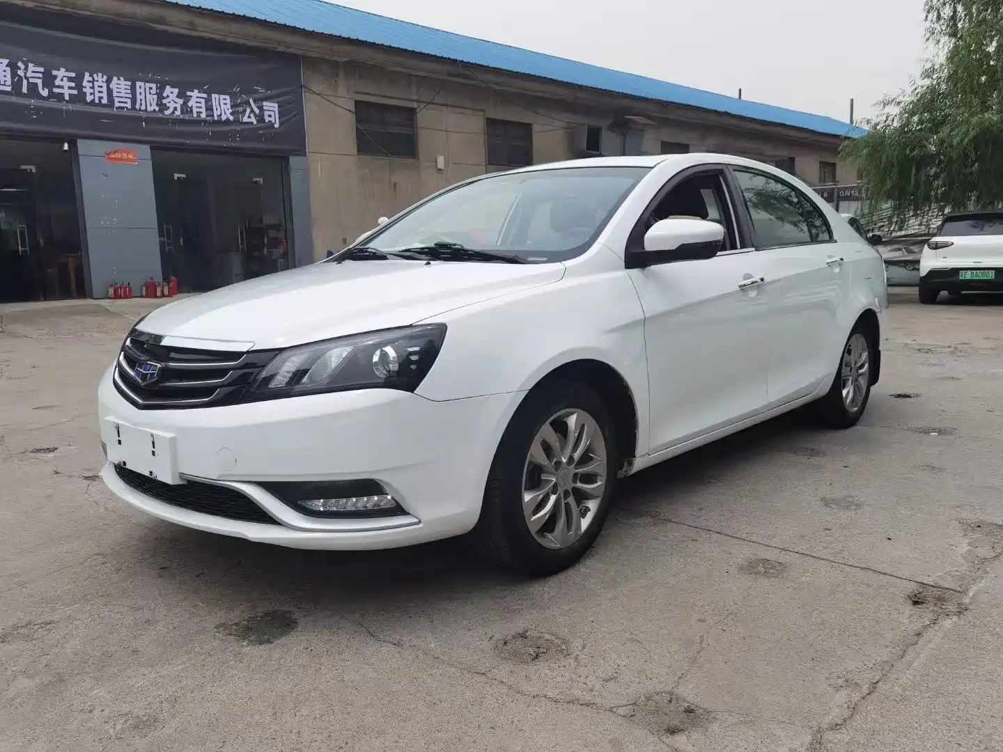 GEELY AUTO EMGRAND 2016