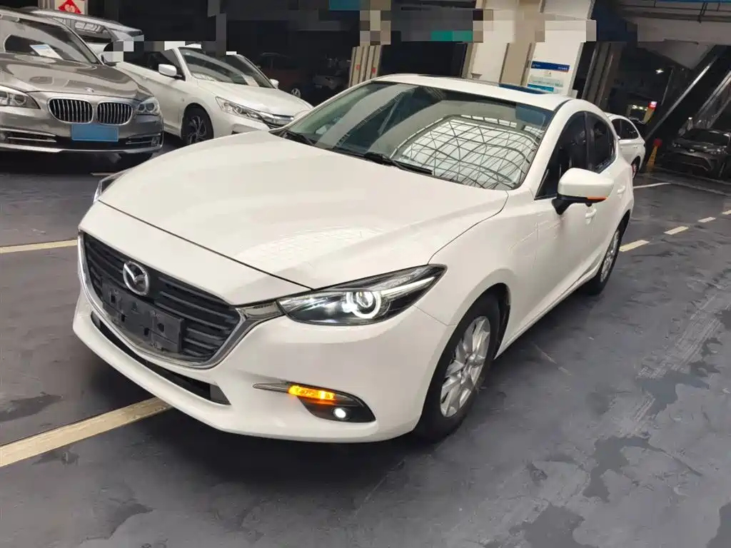MAZDA 3 AXELA