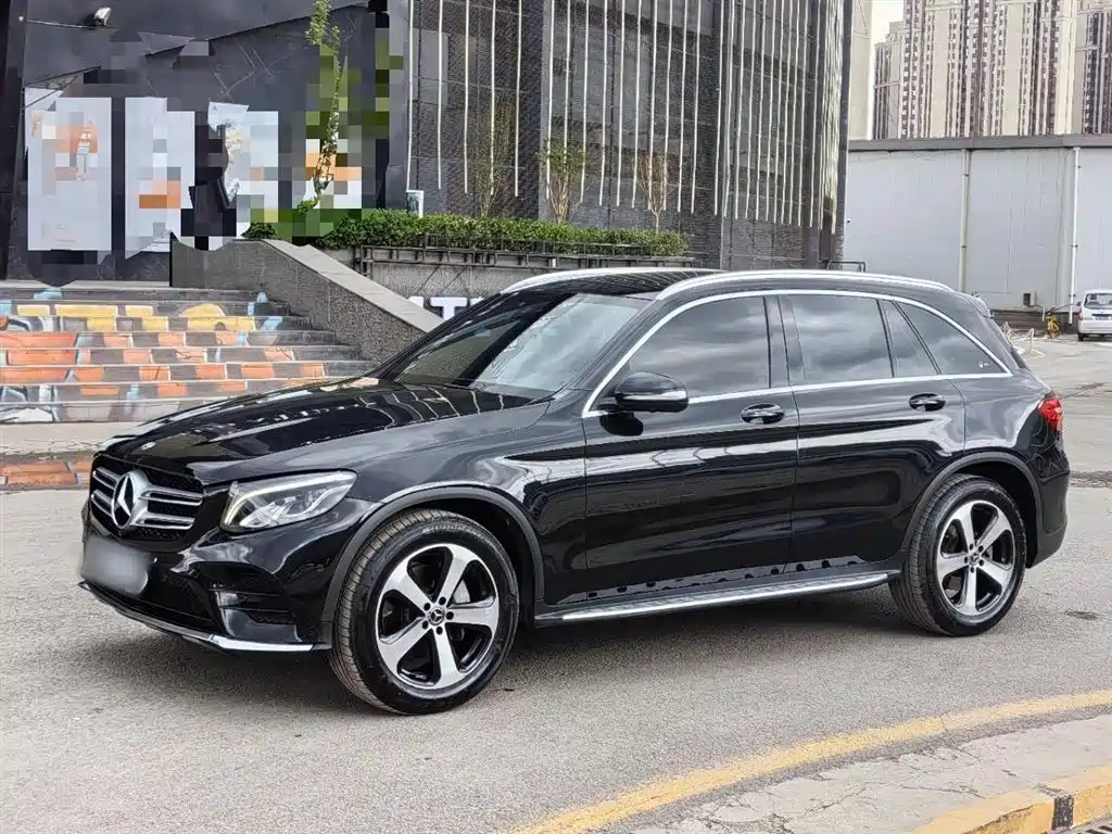 MERCEDES BENZ GLC