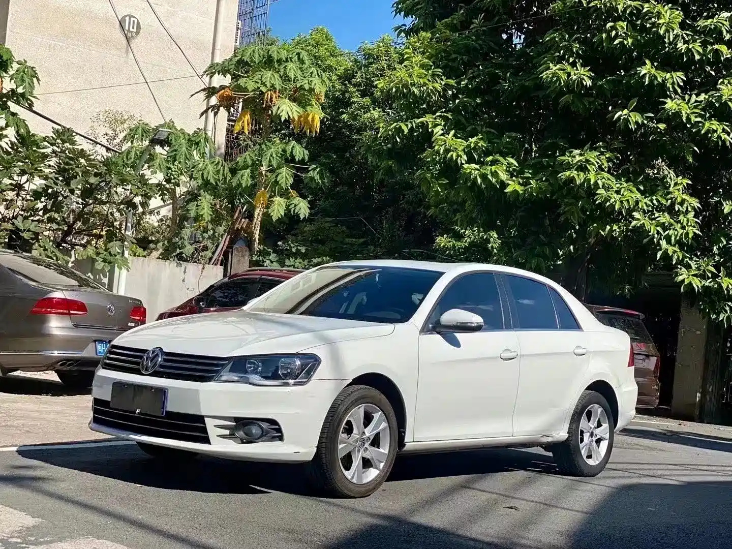 VOLKSWAGEN BORA 2015