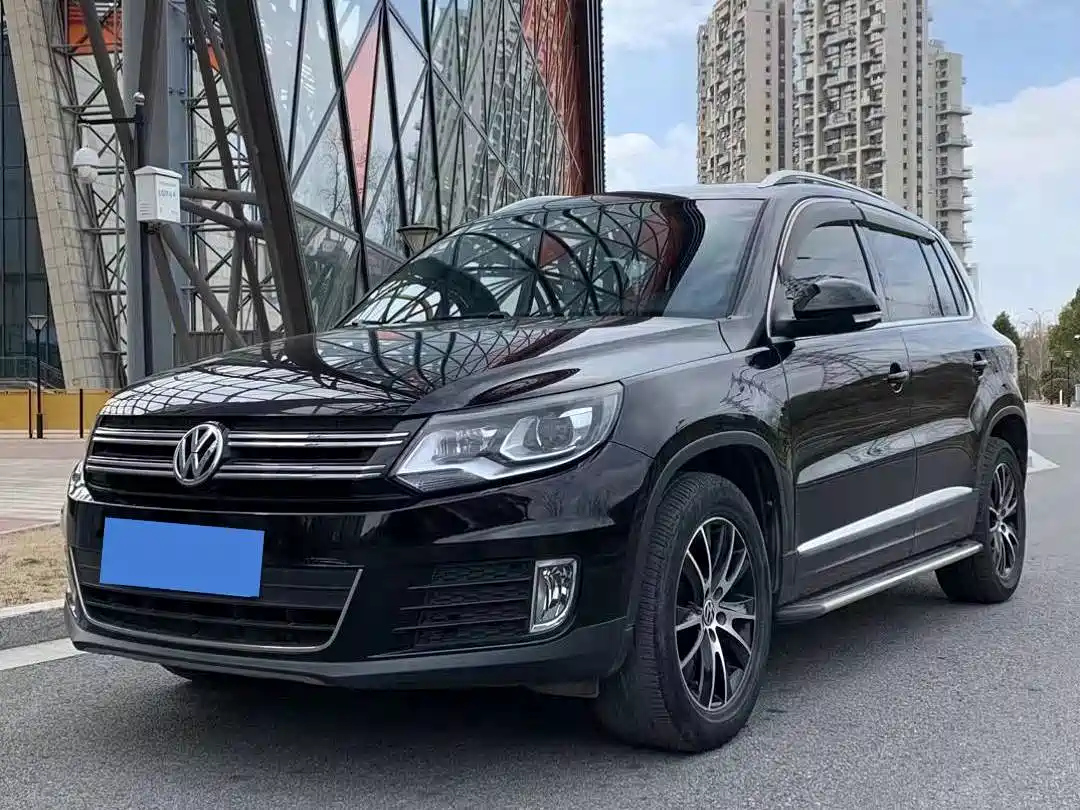 VOLKSWAGEN TIGUAN 2012