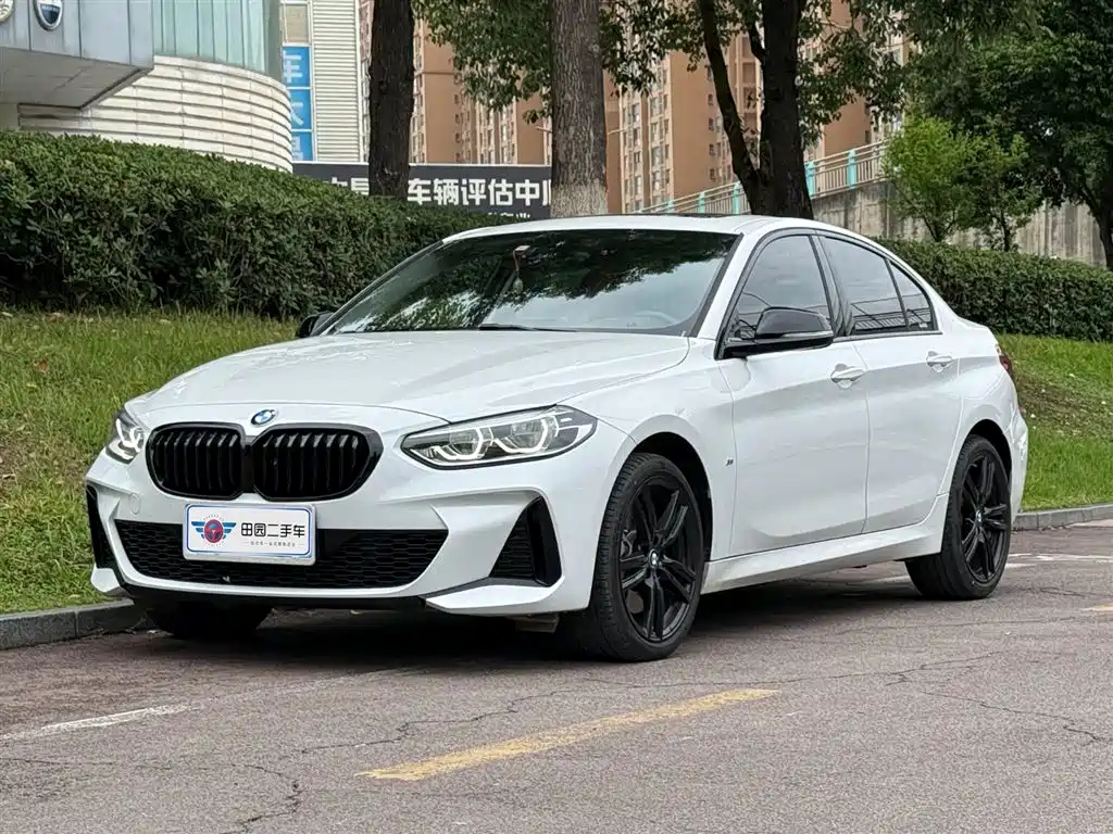 BMW 1-SERIES 2021
