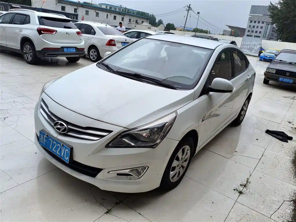 HYUNDAI RENA 2014