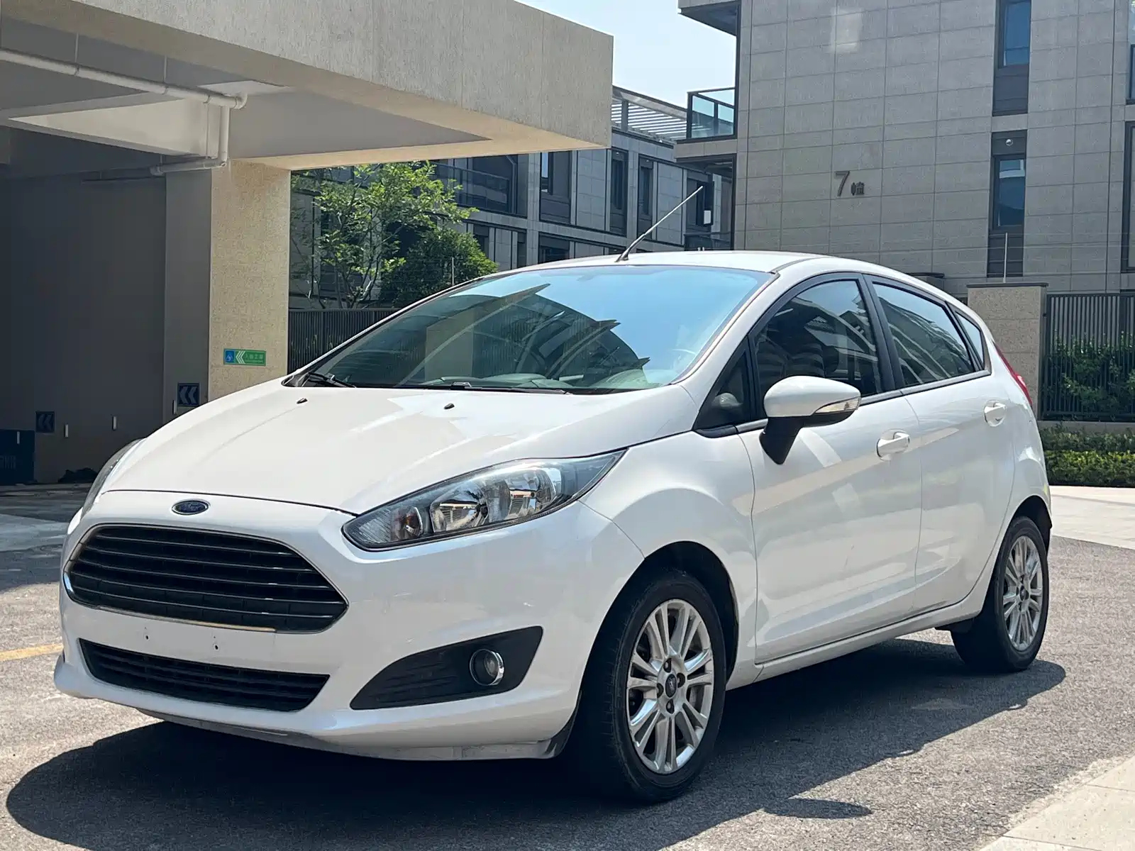 FORD FIESTA 2013