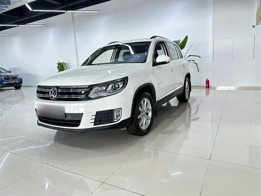 VOLKSWAGEN TIGUAN 2016