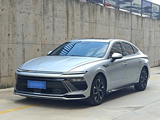 Заказать HYUNDAI SONATA